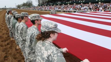 Flag Rolll Out – Military Day – Keeneland – 042218-003